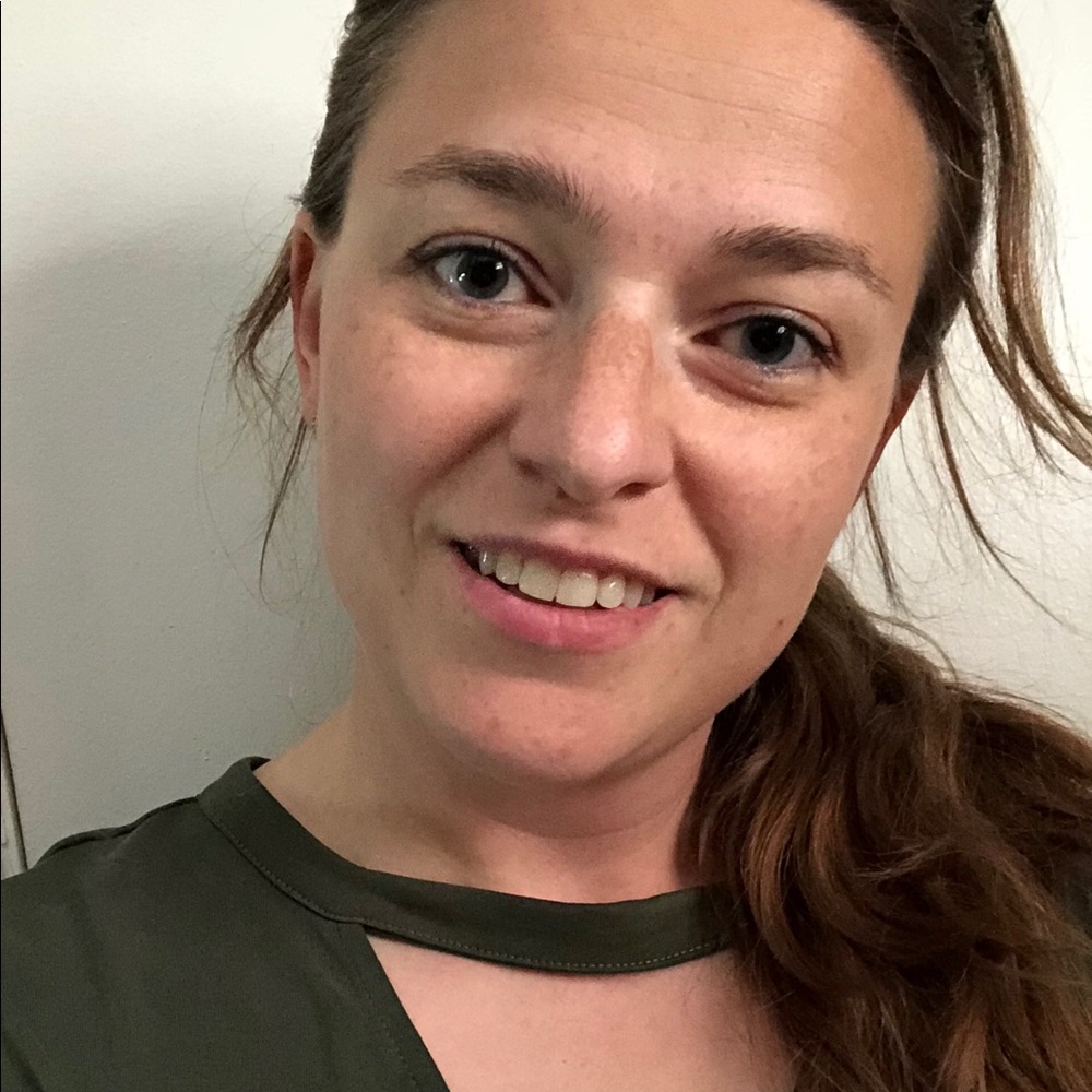 Meet your Posher, Danielle
